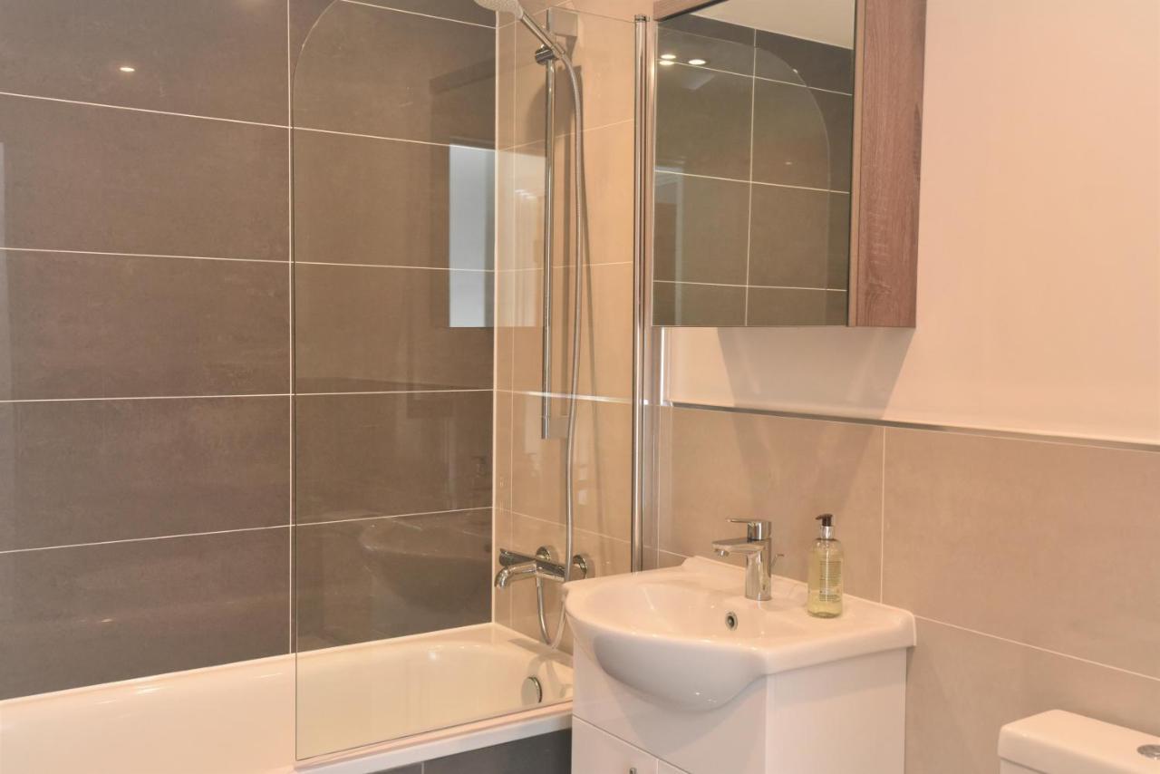 Exec 2Bed 2Bath Serviced Apartment Balcony Parking Milton Keynes Dış mekan fotoğraf